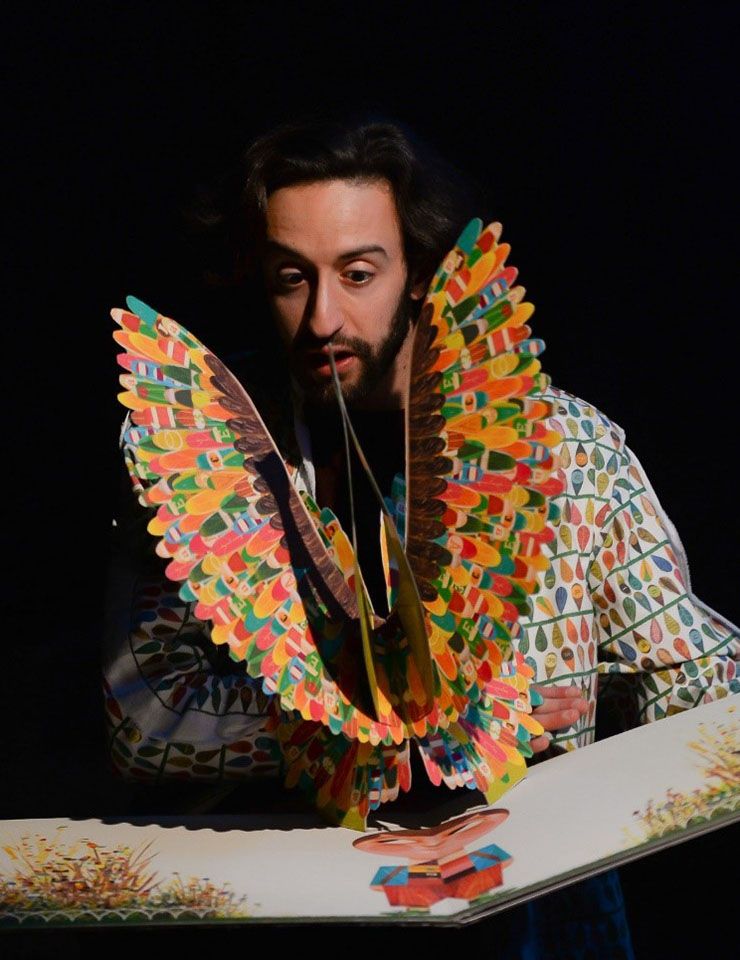 PARECE UM PÁSSARO -TEATRO LUÍS CAMÕES