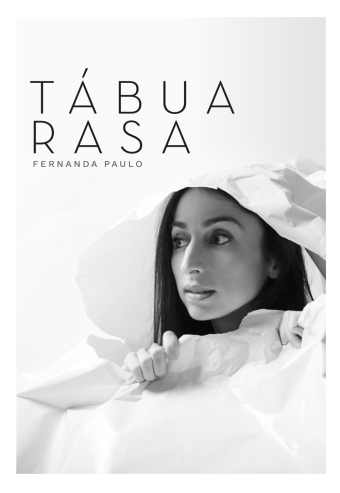 Tábua Rasa é o concerto encenado que nos traz 11 pequenas histórias cantadas criadas a partir de uma “folha em branco”. Encenado por Claudio Hochman e interpretado pela actriz e cantora Fernanda Paulo, este espectáculo leva-nos para ambientes de múltiplas influências musicais, destacando-se o fado como a mais forte. Num ambiente de storytelling, onde a figura feminina assume o papel central, abordam-se vários assuntos ligados à nossa existência: a forte personalidade de uma mulher de extremos, a mãe que é sempre uma “trapezista”, as relações amorosas que começam, que acabam ou que nunca chegam a acontecer, a dificuldade em dizer não, a influência da família na nossa personalidade, entre outros. Tábua Rasa surge na sequência do caminho trilhado pela artista Fernanda Paulo que tem vindo a explorar de uma forma original a ligação da música e do teatro nos seus espectáculos.