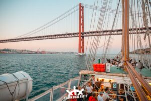 Sunset Boat Party Lisboa