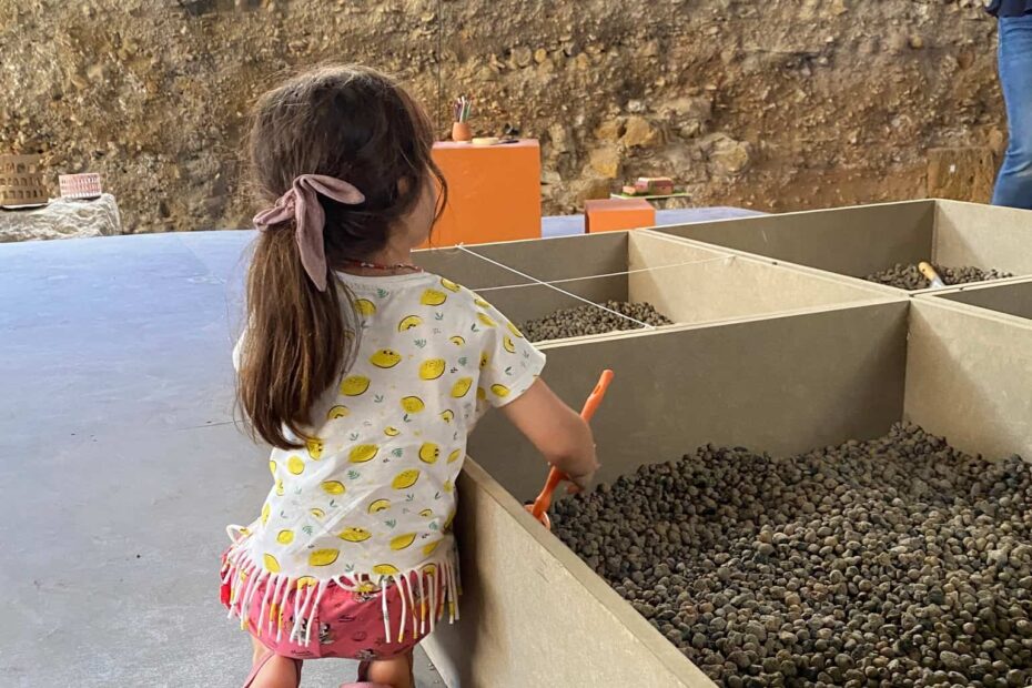 Oficina para famílias ● Arqueologia das Coisas