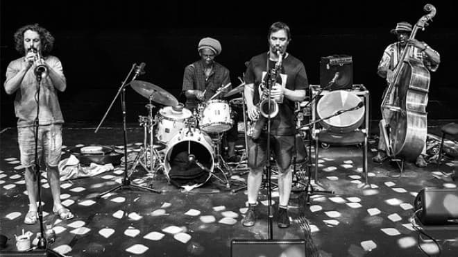 Luís Vicente, John Dikeman, William Parker, Hamid Drake