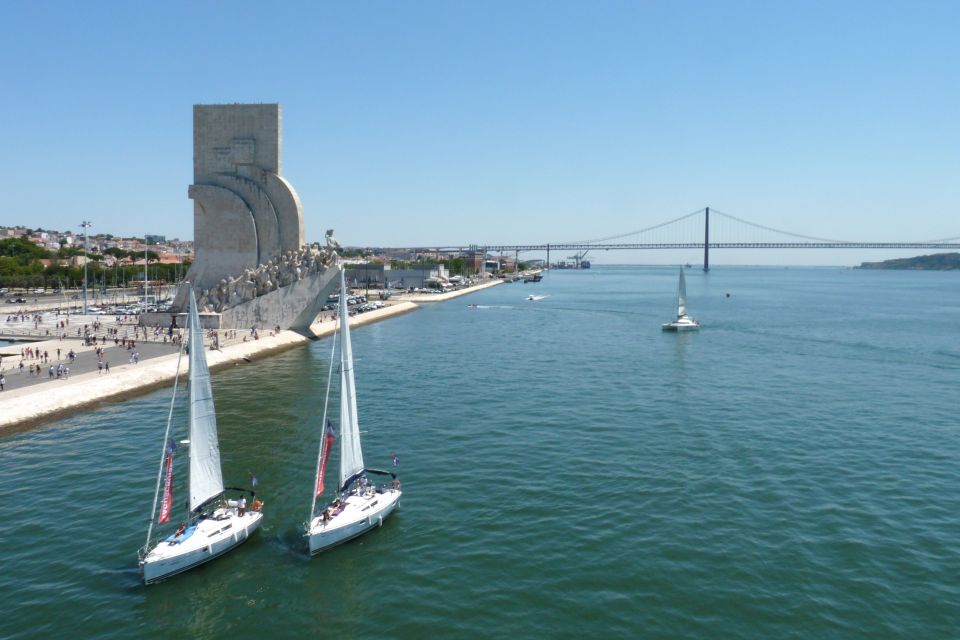 Passeio de Veleiro pelo Rio Tejo