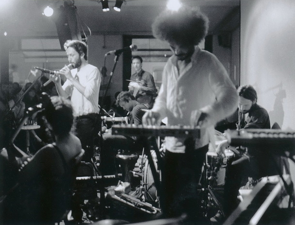 Orchestra Elastique + Jussi Brightmore ○ SMUP
