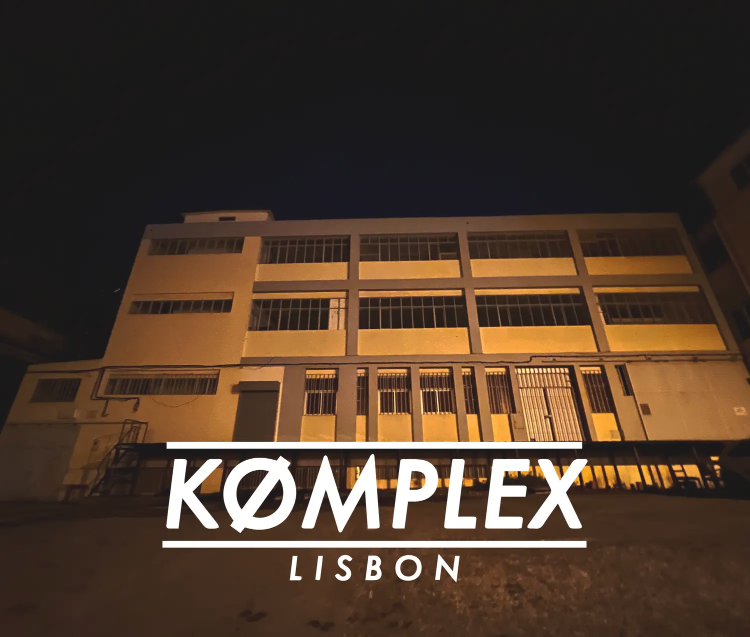 SUPER NYE DISTURB & KØMPLEX - 3 ROOMS