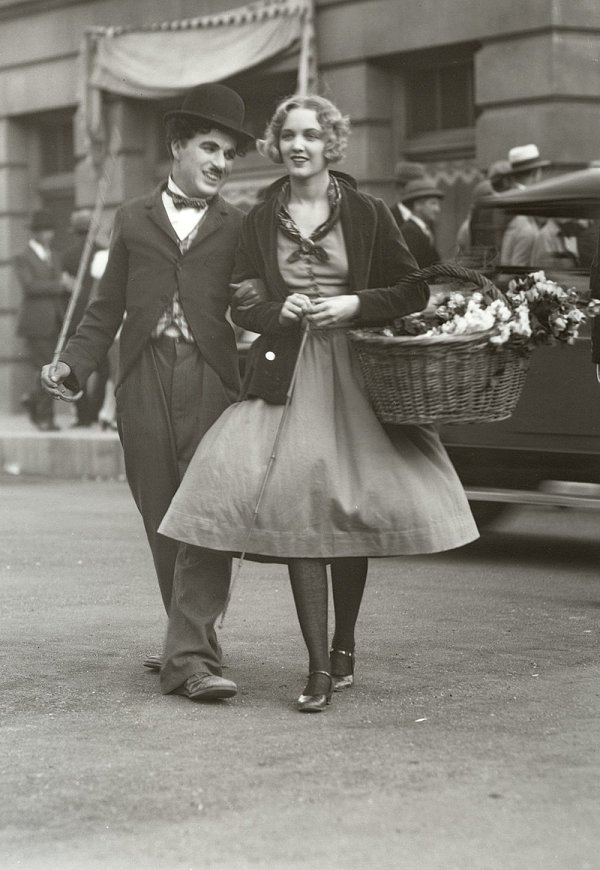 CITY LIGHTS CHARLIE CHAPLIN