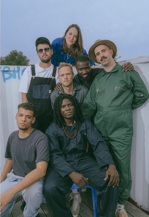 JEMBAA GROOVE - B. Leza