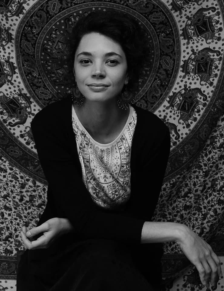 Jovem pianista sediada em Amsterdão com ofício fértil na movimentada cena holandesa, Marta Warelis tem na sua teia vários pontos de contacto com Melo Alves. Em contacto directo com artistas da improvisação livre e do jazz semeado por aqui, como a formação que gravou em Coimbra o disco 'Turquoise Dream' para a JACC Records - a saber: Helena Espvall, Marcelo dos Reis e Carlos 