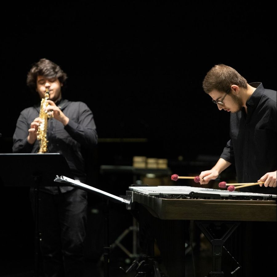 ASTRUS DUO • DUO DE SAXOFONE E PERCUSSÃO