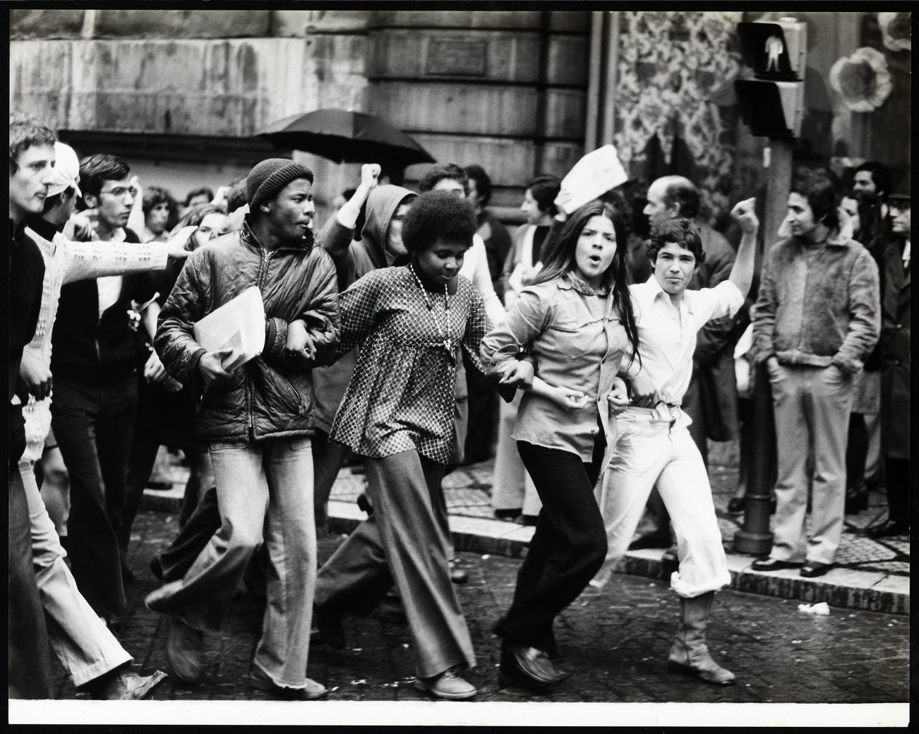25 de Abril de 1974 - Mala Voadora