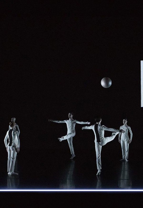 FESTIVAL DE ALMADA RELATIVE CALM