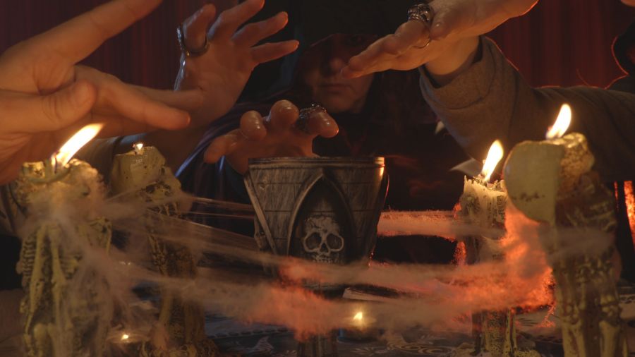 A Cossoul, em colaboração com a Fábrica do Terror, apresenta a sessão n.º 9 do clube de cinema dedicado a curtas-metragens de terror português. Nesta edição o tema é sobre produção de cinema de género independente português, onde exibiremos o teaser “O Velho e a Espada” e também um vídeo sobre os efeitos especiais do filme. De seguida, o trailer “A Maldição de Romanova” de Hugo Diogo. E por fim, apresentaremos a primeira longa-metragem, 