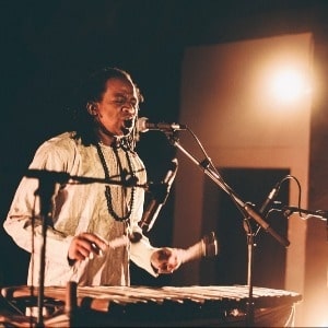 Bubacar Djabaté com sua banda - S.M.U.P