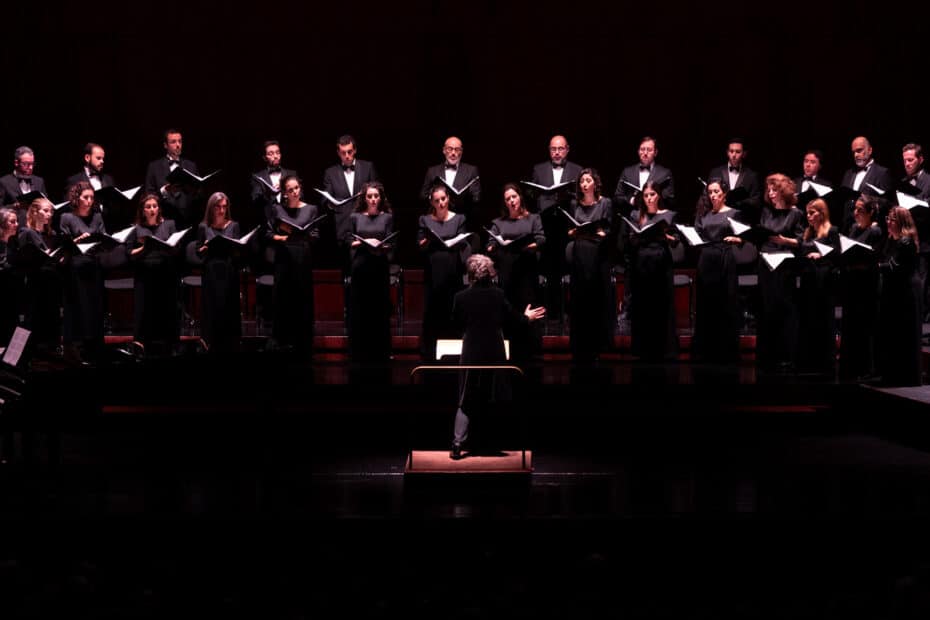 Vésperas de Rachmaninov - Coro Gulbenkian a cappella
