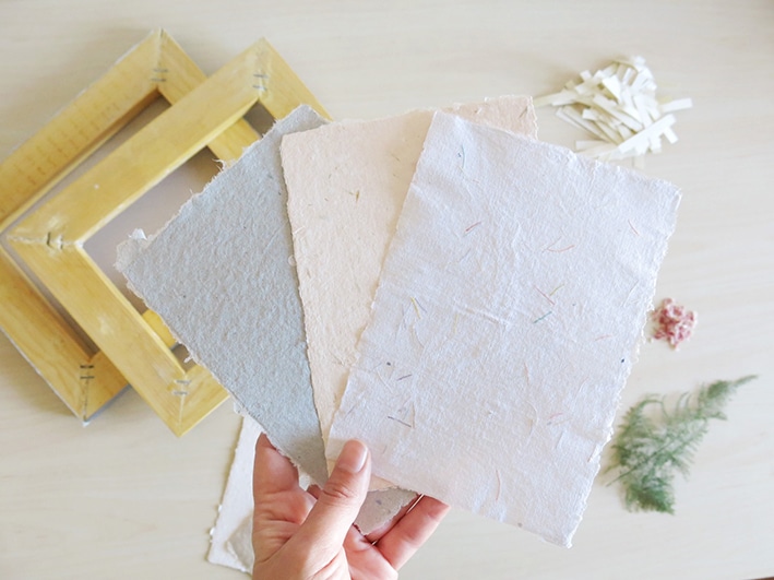 Papel Artesanal com Botânicos - Oficina de reciclagem de papel