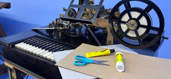 Código Famílias – Tocar piano e falar francês