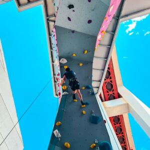 Escalada debaixo da Ponte 25 de Abril para todos os níveis