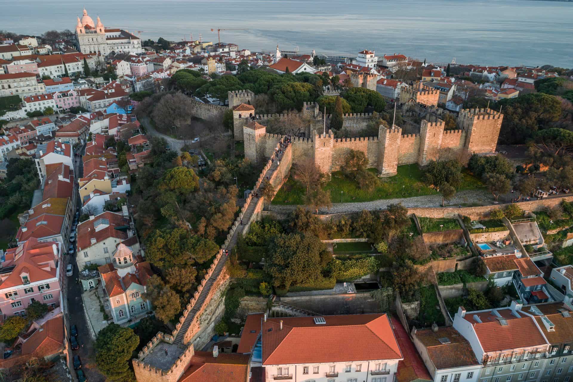 Um Castelo, uma Alcáçova, uma Cidade: à descoberta da Cerca Velha de Lisboa