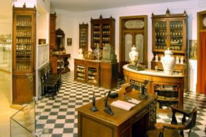 Tesouros da Ciência no Museu da Farmácia