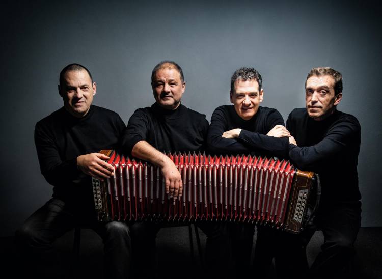 DANÇAS OCULTAS