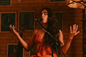 Helena Badari ao Vivo no Camones