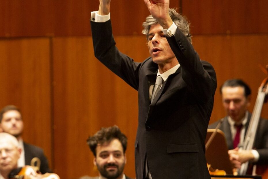 Júpiter e a Noite Transfigurada com a Orquestra Metropolitana no São Luiz Teatro Municipal