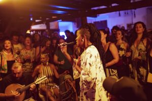 Quintal do Fê chega ao Beato com samba, DJ set e convidados especiais