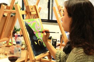 Workshop de Arte Abstrata com Acrílicos no Meet Art Studio