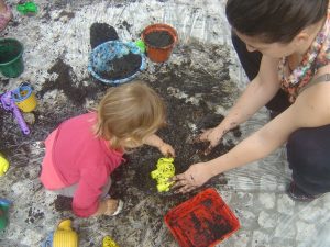 Jardinar, Sujar e Semear (+18 meses) – Uma manhã sensorial ao ar livre