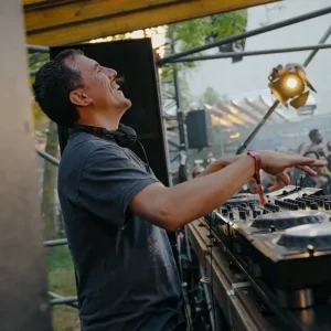 Jex Opolis, Rui Vargas & Snowcaveman, Varela, Sheri Vari, NVNO e Lucky no Lux Fragil