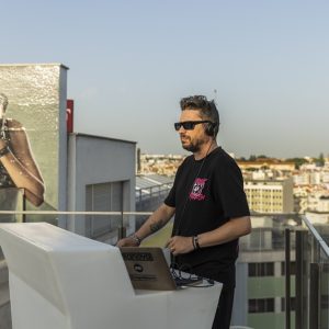 HF Fénix Music Celebra 10.º Aniversário com Concertos e DJ Sets no Rooftop e Lobby