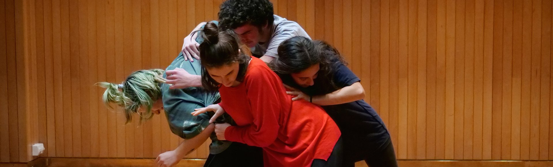 PEDRA — Projeto Educativo em Dança de Repertório para Adolescentes