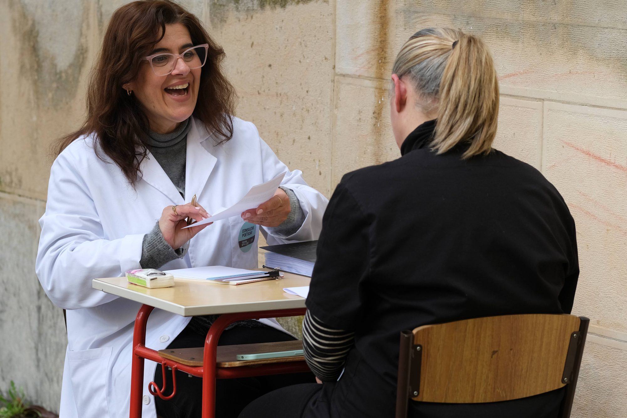 Consultas Poéticas – Pequenos Gestos no Espaço Público