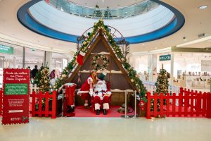 Este Natal, mini roda gigante encanta no Strada Outlet