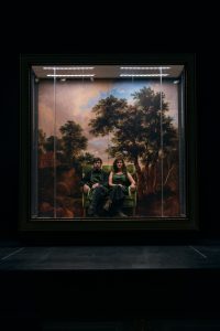 Uma Cenógrafa e Um Dramaturgo Entram Num Palco I