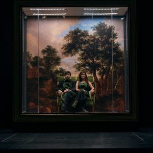 Uma Cenógrafa e Um Dramaturgo Entram Num Palco I