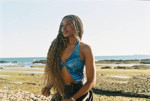 XEXA apresenta “Kissom” com SUZANA na Galeria Zé dos Bois