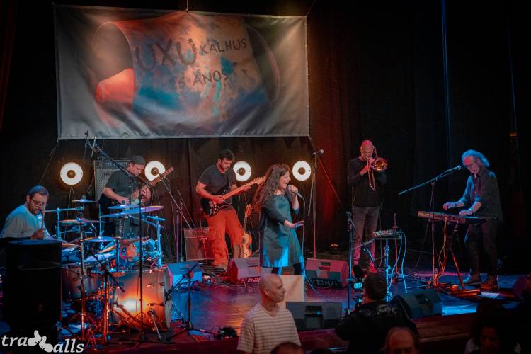 BALL-Trad: UXU KALHUS | Lisboa