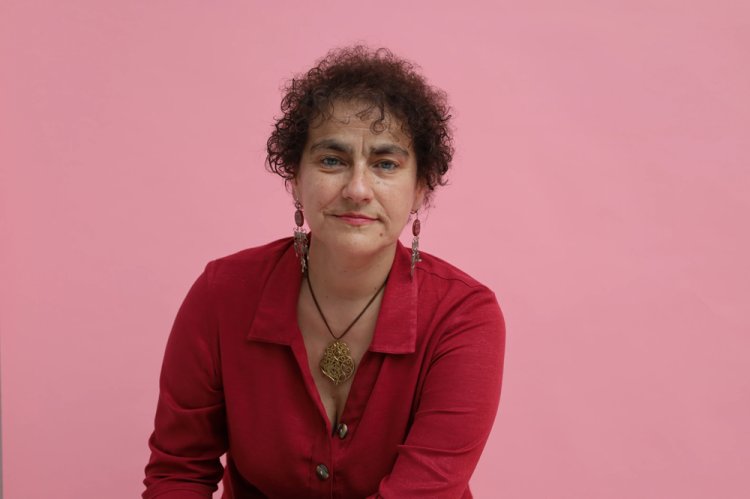 Dina Paulista – Fatum: O Fado como Experiência