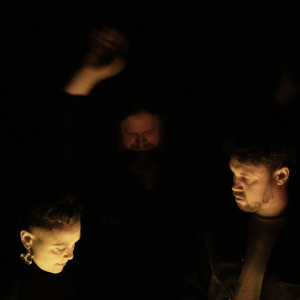 Rún e Parque Império invocam ritual sonoro na Galeria Zé dos Bois