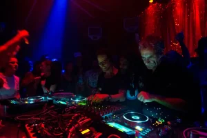 Regresso A Casa: DJ Vibe e Rui Vargas no Lux Frágil