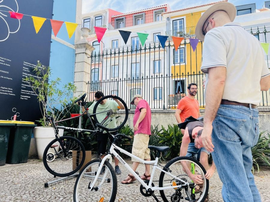Biblioteca de Belém recebe Cicloficina comunitária dedicada às bicicletas e à partilha de saberes