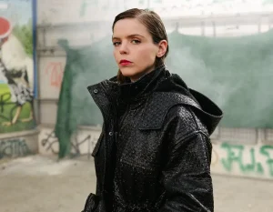 Sedef Adasï estreia-se no Lux Frágil