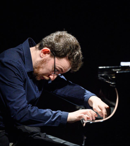 João Casimiro apresenta “Espectros”