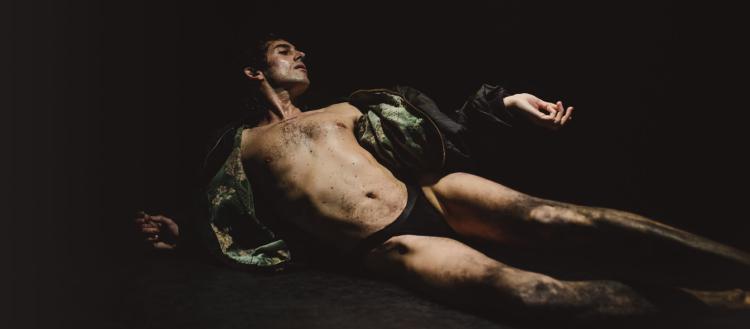 Analphabet de Alberto Cortés: Fantasma Queer Romântico