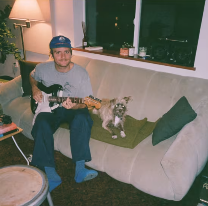 Mac DeMarco traz “Guitar” a Lisboa: minimalismo descontraído e indie de culto no LAV