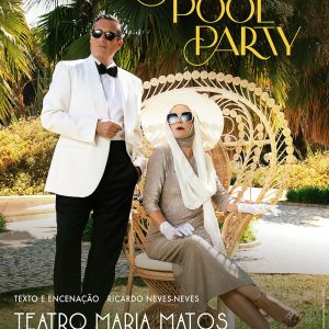 “Swimming Pool Party” transforma o Teatro Maria Matos num mistério irreverente entre crime, humor e decadência social