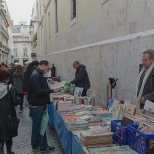 Chiado volta a ser capital dos livros usados: Feira dos Alfarrabistas