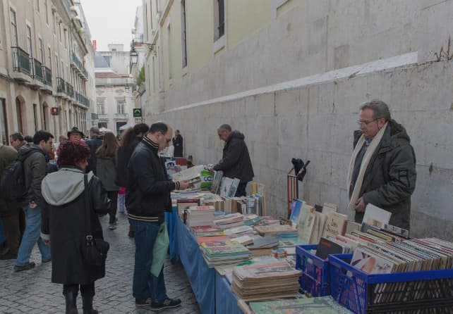 Chiado volta a ser capital dos livros usados: Feira dos Alfarrabistas