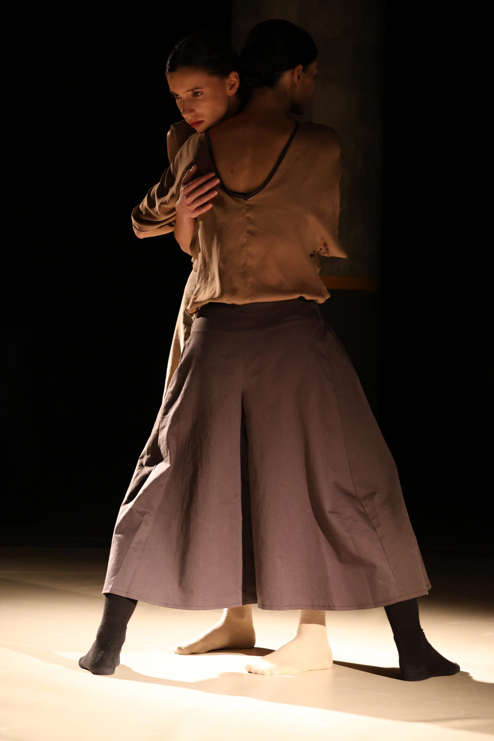 How do We Begin explora corpo, memória e relação no Teatro Ibérico com criação de Tiago Amaral