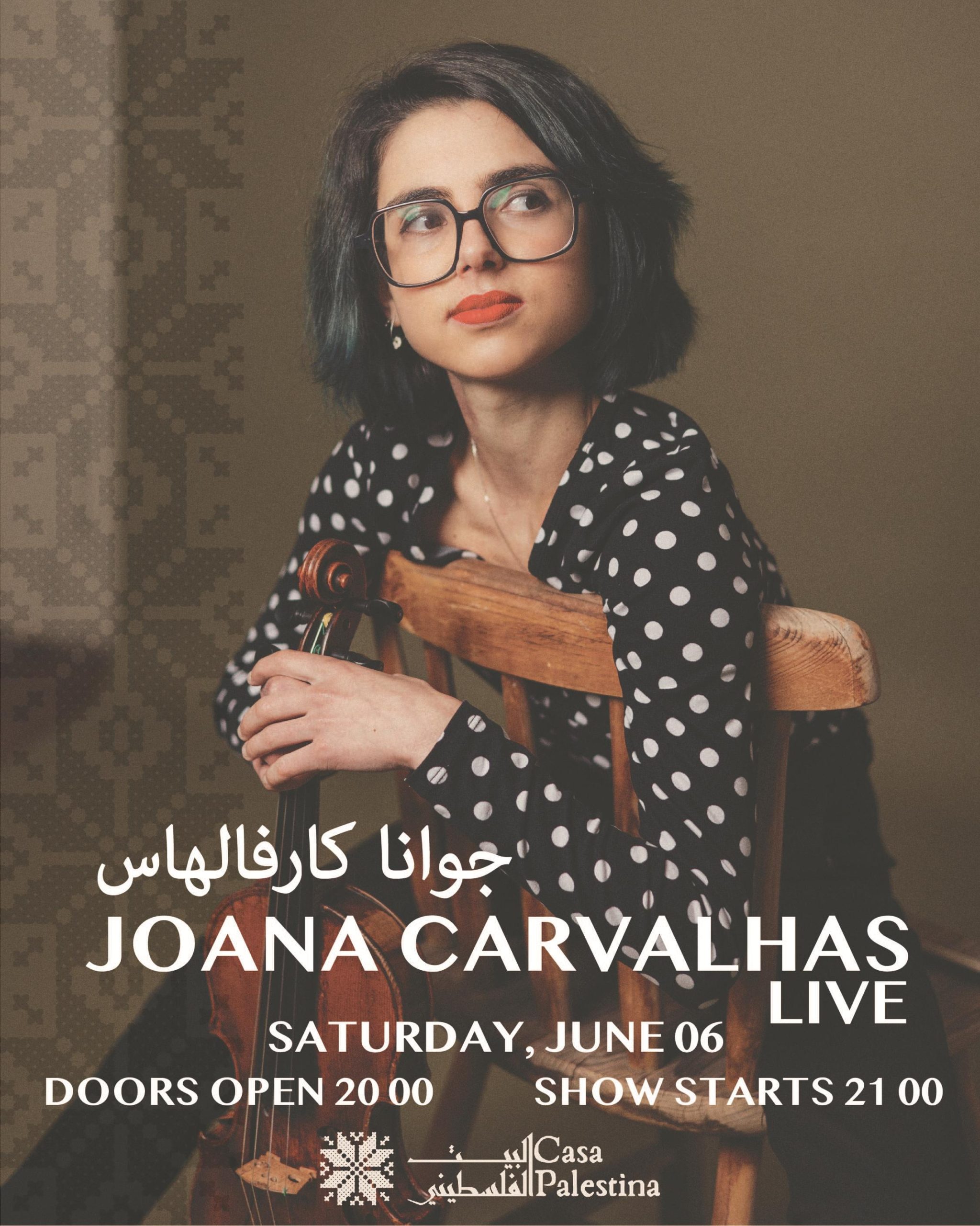 Joana Carvalhas also known as The Tiny Musician is an innovative, multi-style violinist and artist. It is difficult